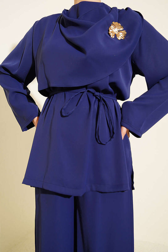 Ensemble deux pièces avec détail châle épaule bleu marine