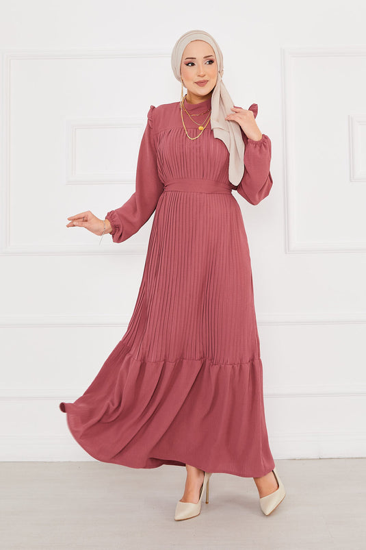 Robe modeste plissée avec épaules volantées, rose poudré