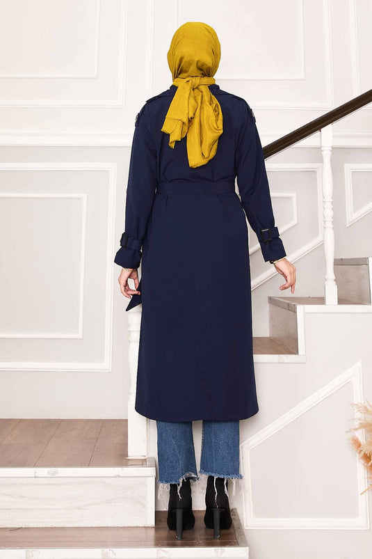 Trench-coat imperméable avec ceinture sur les manches, bleu marine