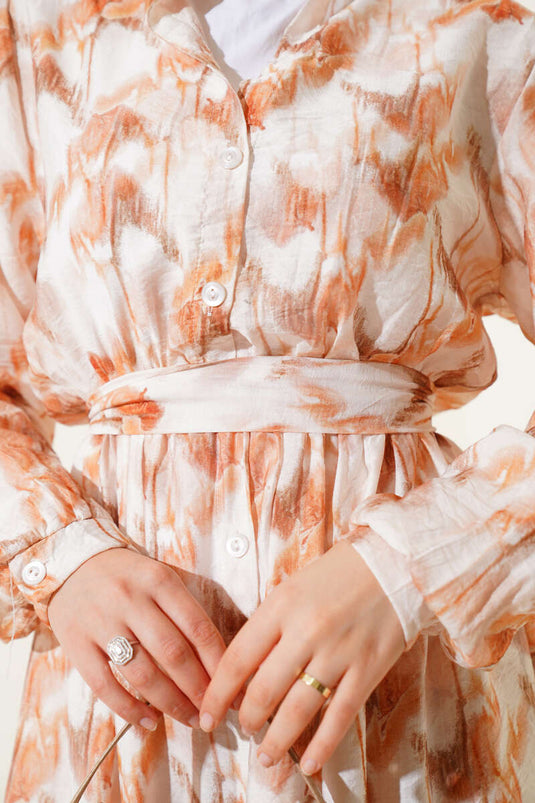 Önden Düğmeli Ebruli Desenli Elbise Kahve