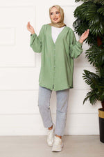 Chemise kimono verte à boutons sur le devant
