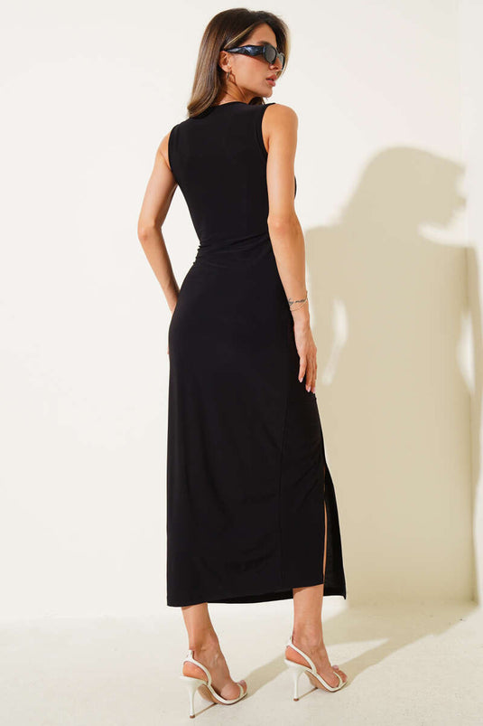 Önden Yırtmaçlı Kolsuz Elbise Siyah