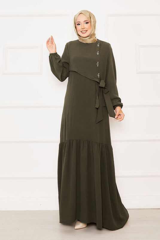 Khakifarbenes Kleid mit Bindeband und Aller- und Steindetail auf der Vorderseite