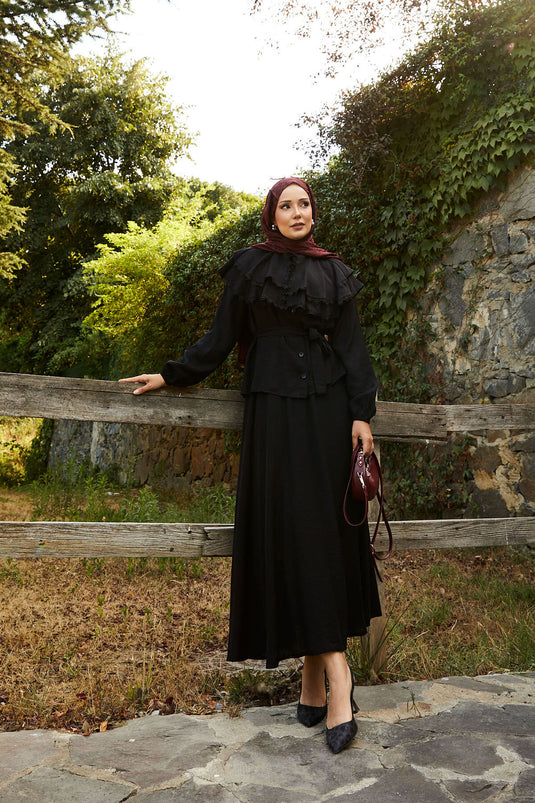 Önü Allerli Güpür Detaylı Etekli Takım Siyah