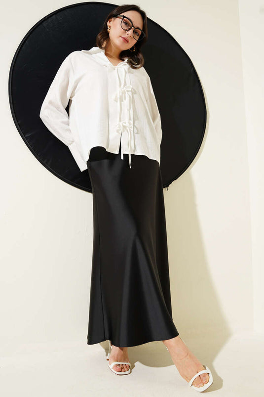 Weiße Bluse mit Spitzendetail vorne