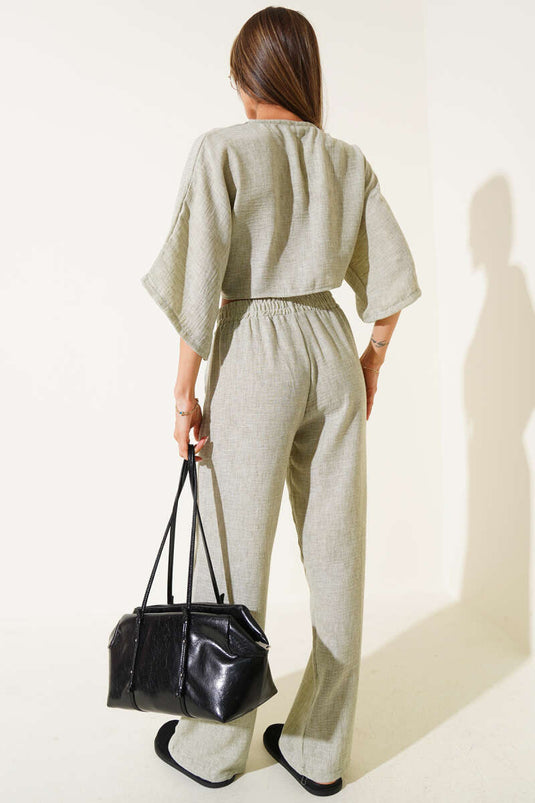 طقم ربطة أمامية من قطعتين باللون الأخضر الفاتح