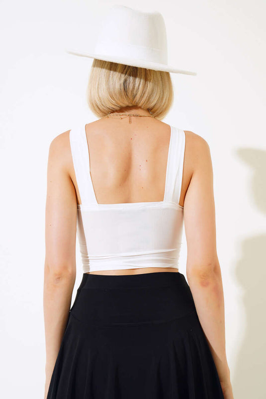 Sandfarbene Bluse mit Bindeband vorne in Ecru