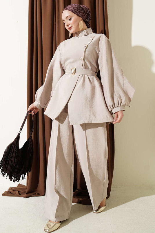 Ensemble Beige à Boutons Métallisés Croisés sur le Devant