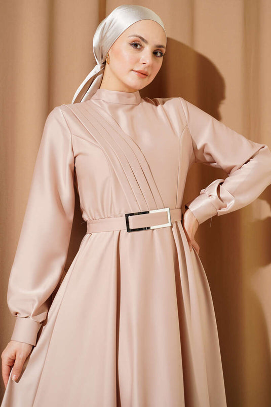 Robe en satin plissée croisée beige