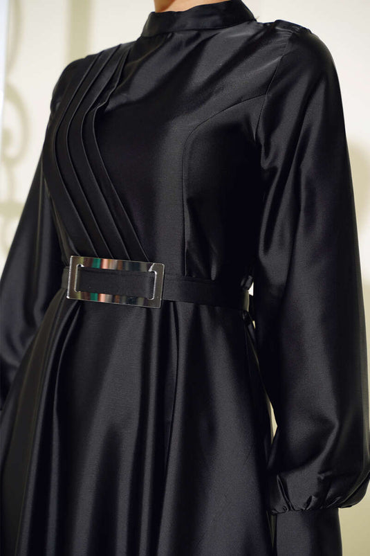 Robe En Satin Plissée Croisée Sur Le Devant Noir