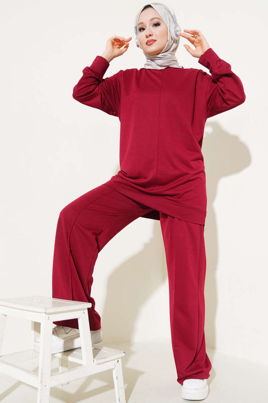 بدلة أساسية مزدوجة مع مشبك في الأمام، لون أحمر كلاريت