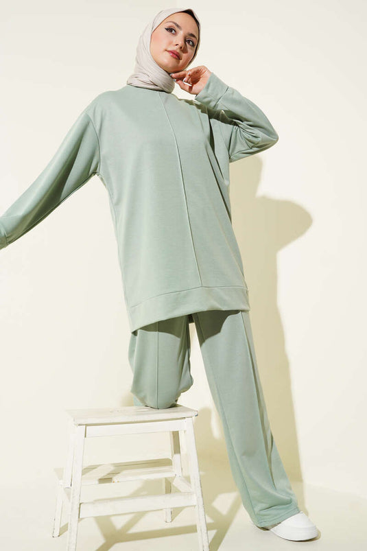 Costume deux pièces basique avec ceinture sur le devant, vert amande