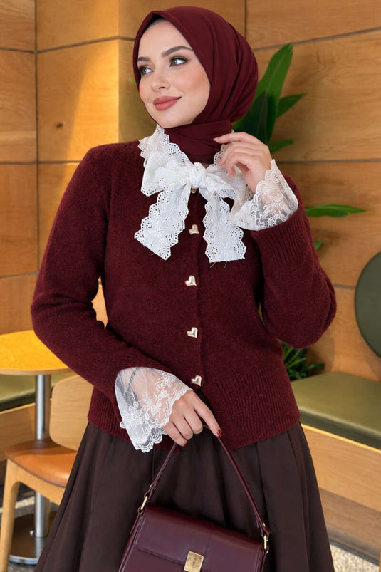 Gilet En Maille Bordeaux À Boutons Avec Détails En Dentelle
