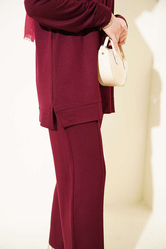 Ensemble deux pièces bordeaux avec couture avant