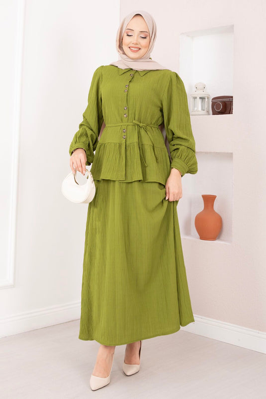 Ensemble deux pièces avec jupe à boutons devant, vert olive