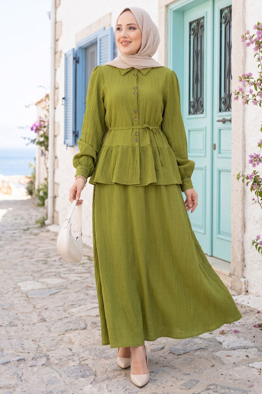 Ensemble deux pièces avec jupe à boutons devant, vert olive