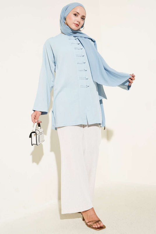 تونيك كتان مع تفاصيل أزرار في الأمام باللون الأزرق