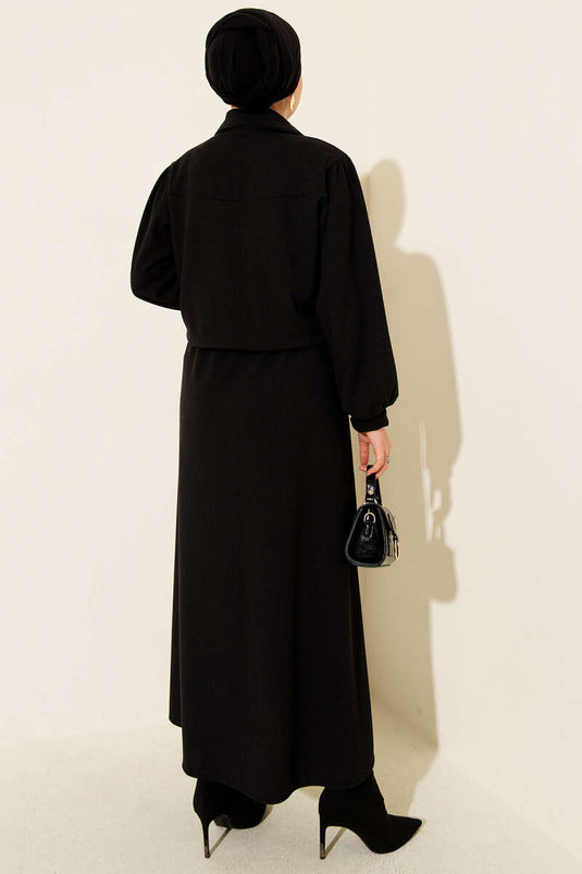 Schwarzer zweiteiliger Anzug mit Knopfleiste