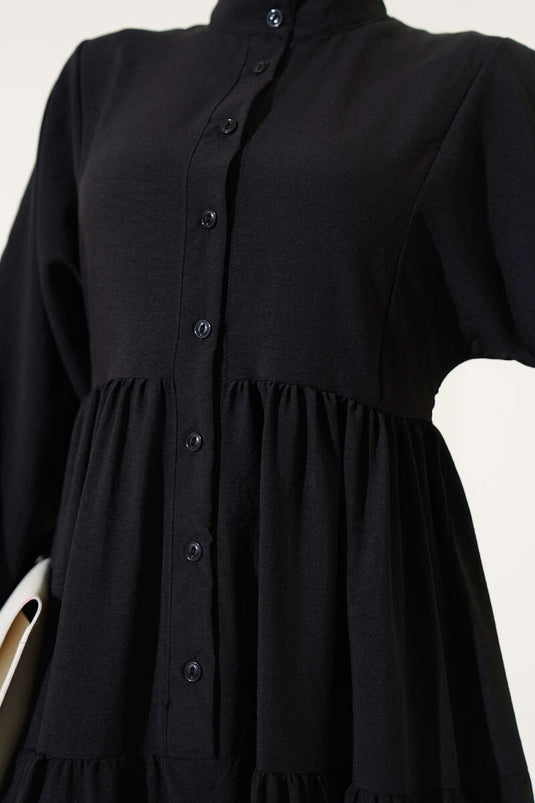 فستان أساسي متعدد الطبقات بأزرار أمامية باللون الأسود