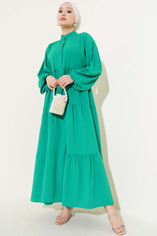 فستان أساسي متعدد الطبقات بأزرار في الأمام باللون الأخضر