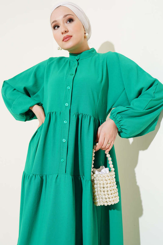 فستان أساسي متعدد الطبقات بأزرار في الأمام باللون الأخضر