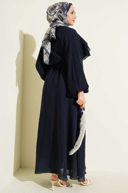 Kleid mit Rüschen, elastischem Bund und Gürtel, Marineblau