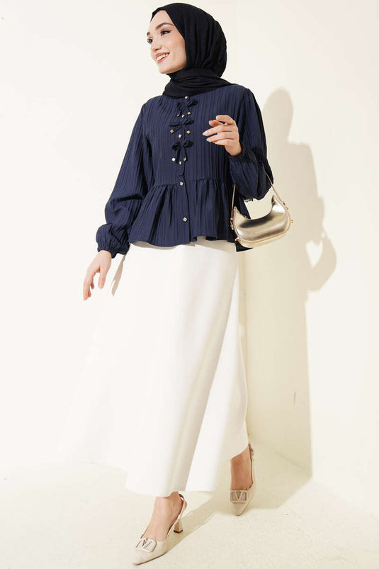 Camicia corta con volant e fiocco sul davanti blu scuro