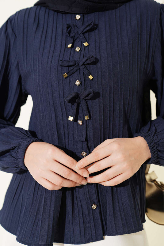 Camicia corta con volant e fiocco sul davanti blu scuro