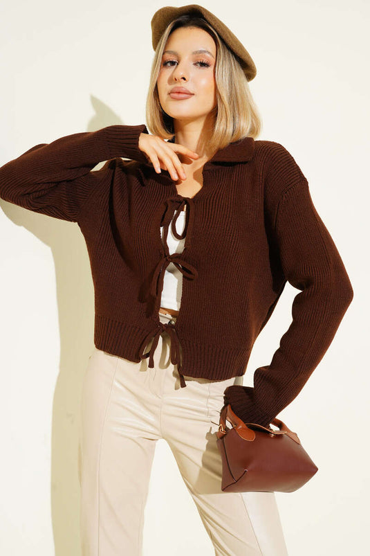 Cardigan in maglia con nodo frontale, marrone