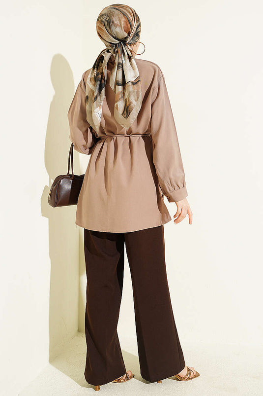 Chemise Tensel avec cape avant et ceinture à cordon, couleur vison