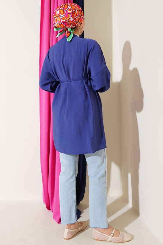 Chemise boutonnée Brit à plis sur le devant, bleu marine