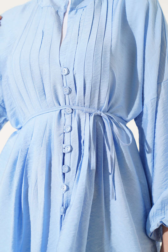 Chemise bleue Brit à boutons avec détail plissé sur le devant