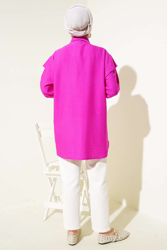 Chemise violette avec détail plissé sur le devant