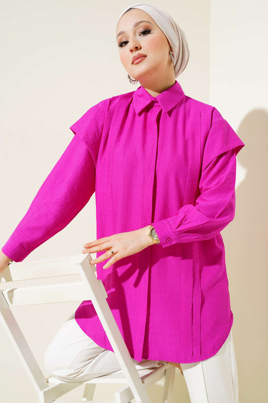 Chemise violette avec détail plissé sur le devant