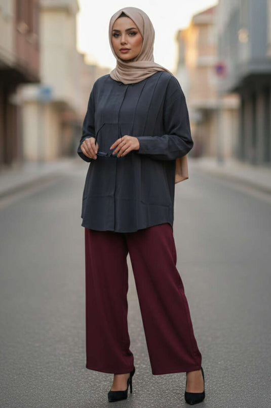 Chemise en tensel avec plis devant, bleu marine