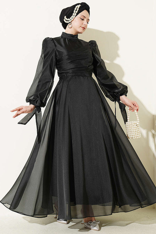 Robe de soirée en tulle plissé devant noire