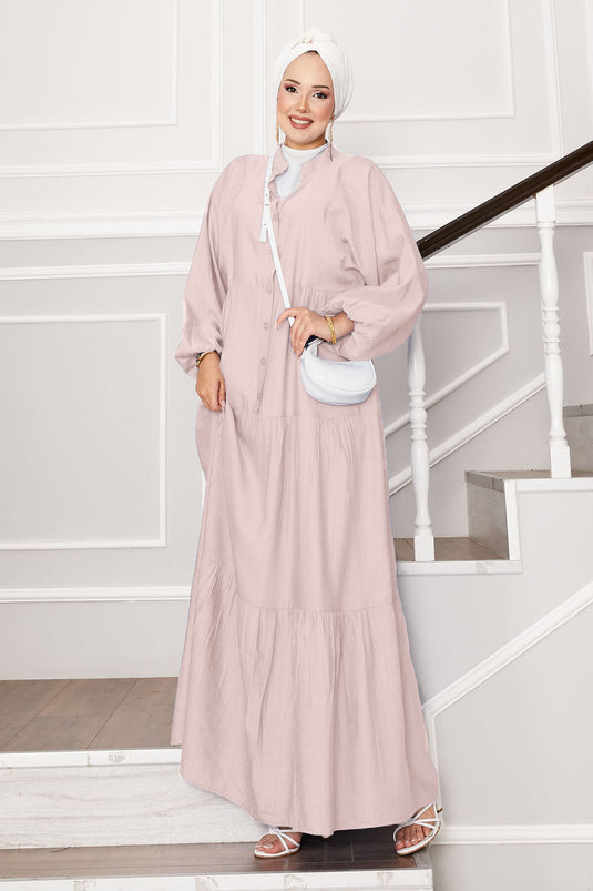 فستان كريمي متعدد الطبقات مع نصف زر أمامي