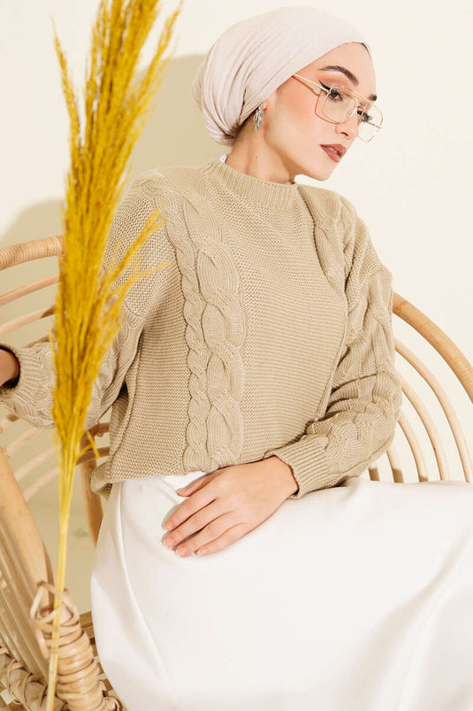 كنزة صوفية محبوكة بتفاصيل محبوكة، ذهبية اللون