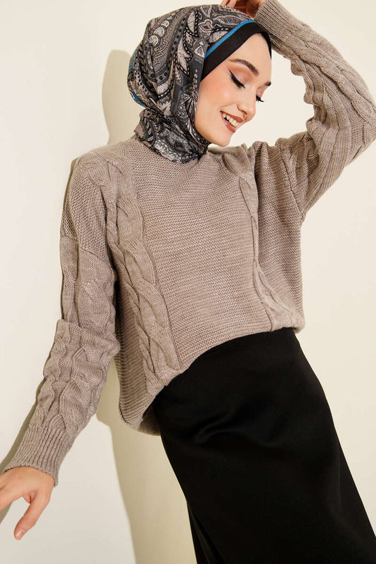 كنزة صوفية محبوكة بتفاصيل محبوكة، بيج