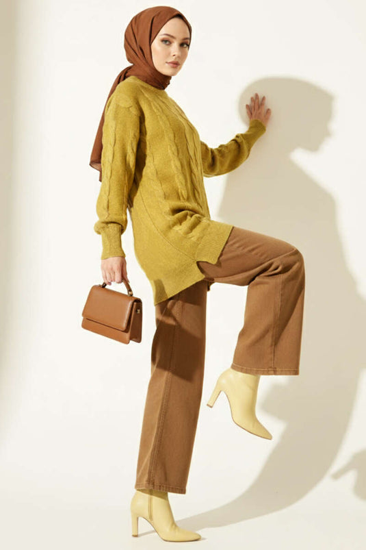 سترة محبوكة ناعمة منقوشة باللون الأخضر الزيتي