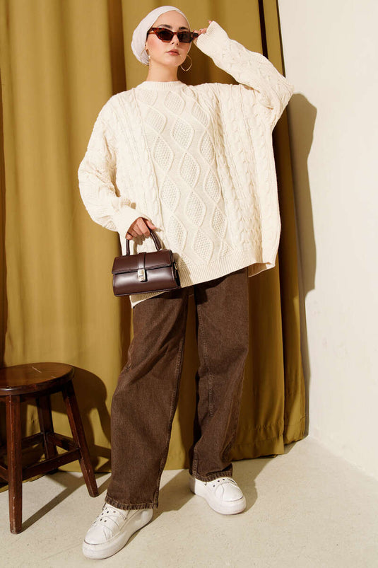 سترة محبوكة باللون البيج