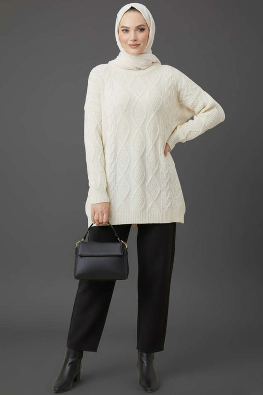 كنزة صوفية محبوكة، لون بيج فاتح