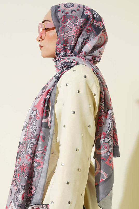 وشاح رمادي بنقوش زهور أصلية