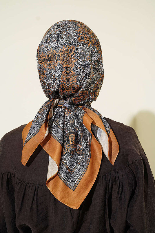 Otantik Motifli Eşarp Camel