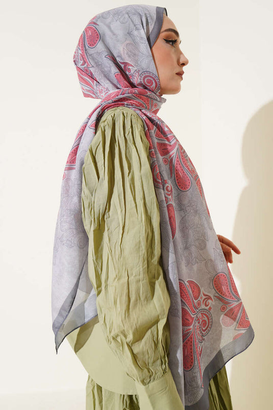 شال رمادي بنقشة أوراق الشجر الأصلية