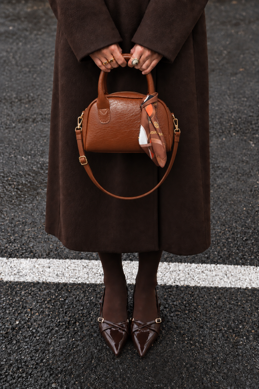 Ovale Tasche Mit Schal-Detail In Taupe