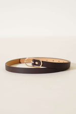Ceinture fine à boucle ovale couleur café brûlé