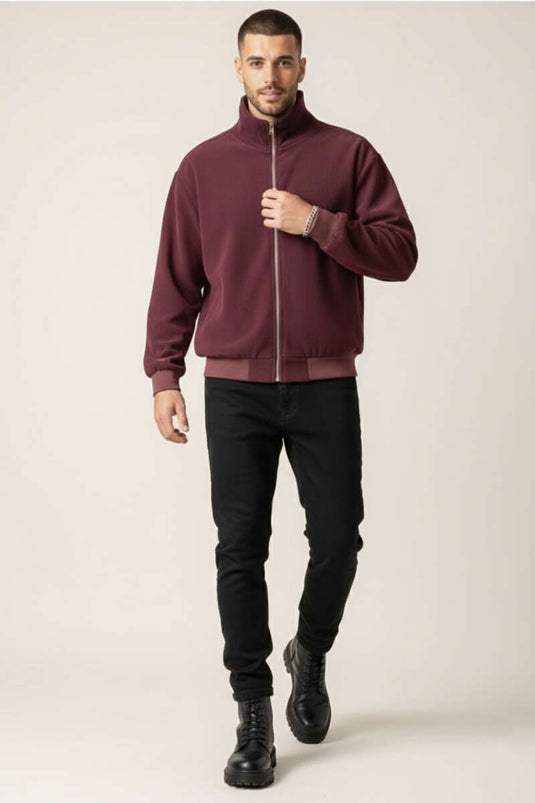 معطف رجالي كبير الحجم من المخمل بلون خمري