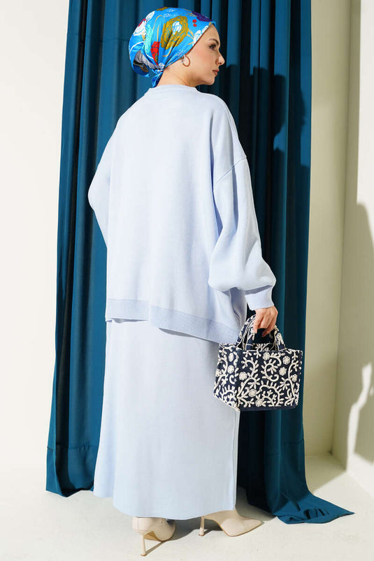 Ensemble deux pièces en maille bleu ciel : tunique oversize et jupe