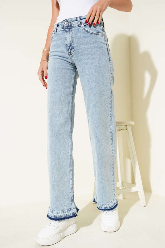 بنطال جينز مزين بشرابة على الحافة - لون أبيض ثلجي فاتح